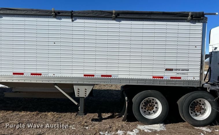 image for item DM2664 2016 Timpte grain trailer