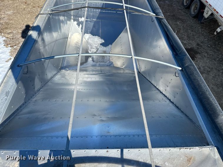 image for item DM2664 2016 Timpte grain trailer