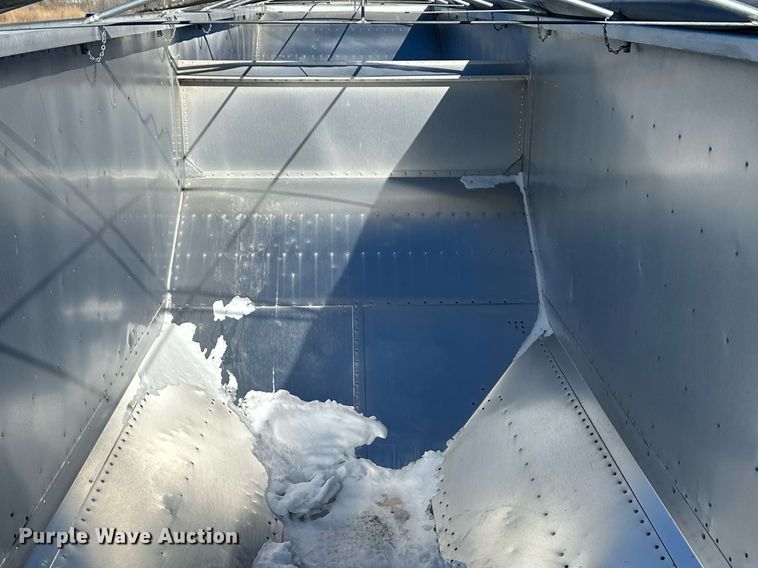 image for item DM2664 2016 Timpte grain trailer