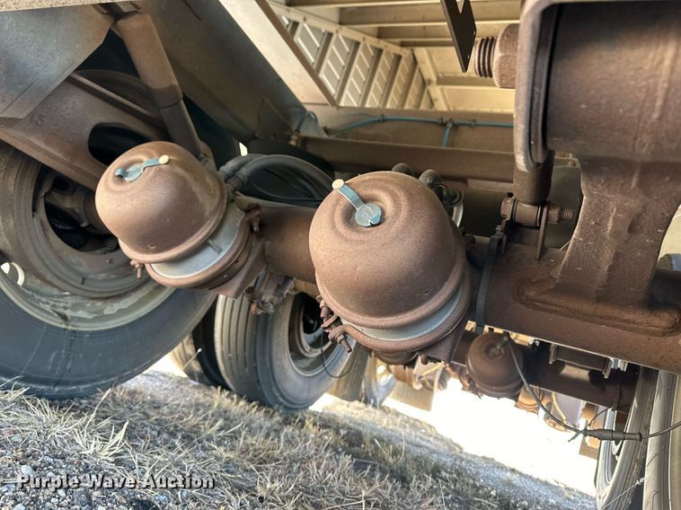 image for item DM2664 2016 Timpte grain trailer