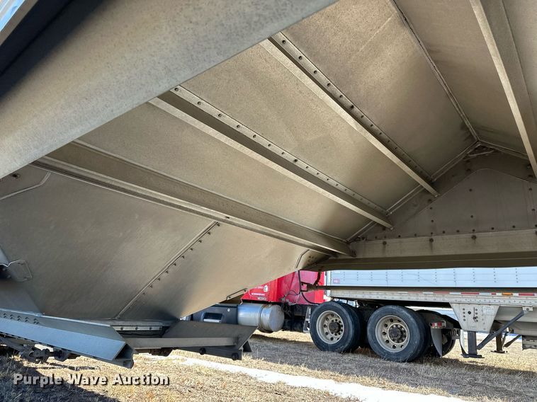 image for item DM2664 2016 Timpte grain trailer