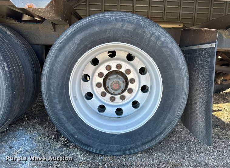 image for item DM2664 2016 Timpte grain trailer