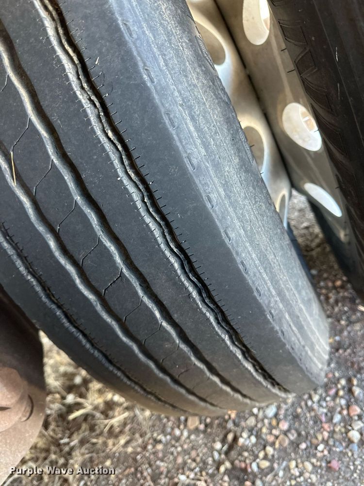 image for item DM2664 2016 Timpte grain trailer