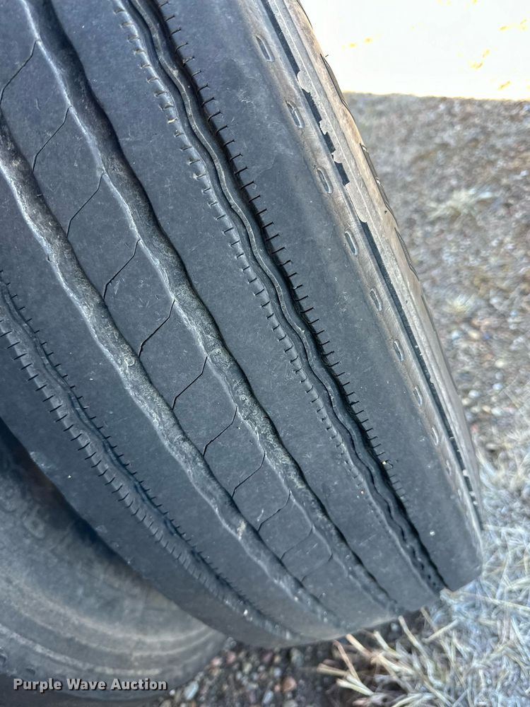 image for item DM2664 2016 Timpte grain trailer