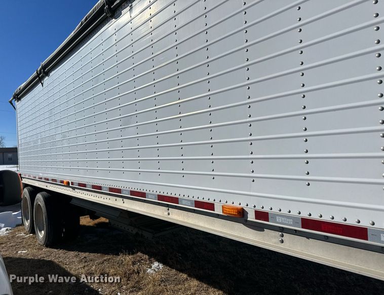 image for item DM2665 2012 Wilson DWH-551 grain trailer