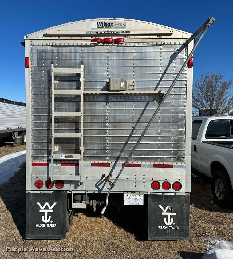 image for item DM2665 2012 Wilson DWH-551 grain trailer