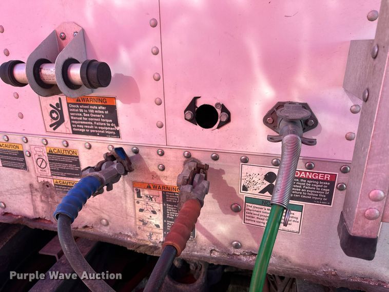 image for item DM2665 2012 Wilson DWH-551 grain trailer