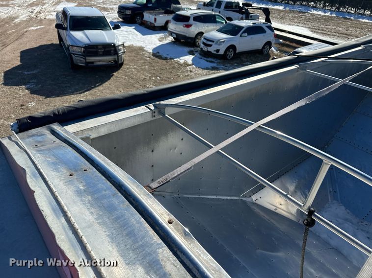 image for item DM2665 2012 Wilson DWH-551 grain trailer