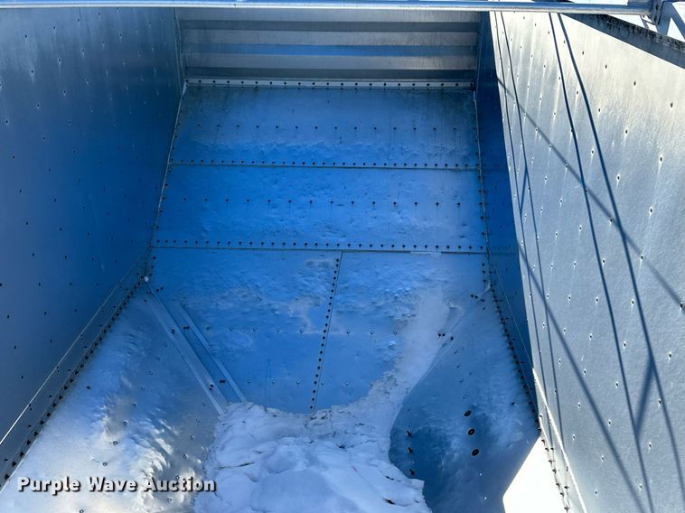 image for item DM2665 2012 Wilson DWH-551 grain trailer