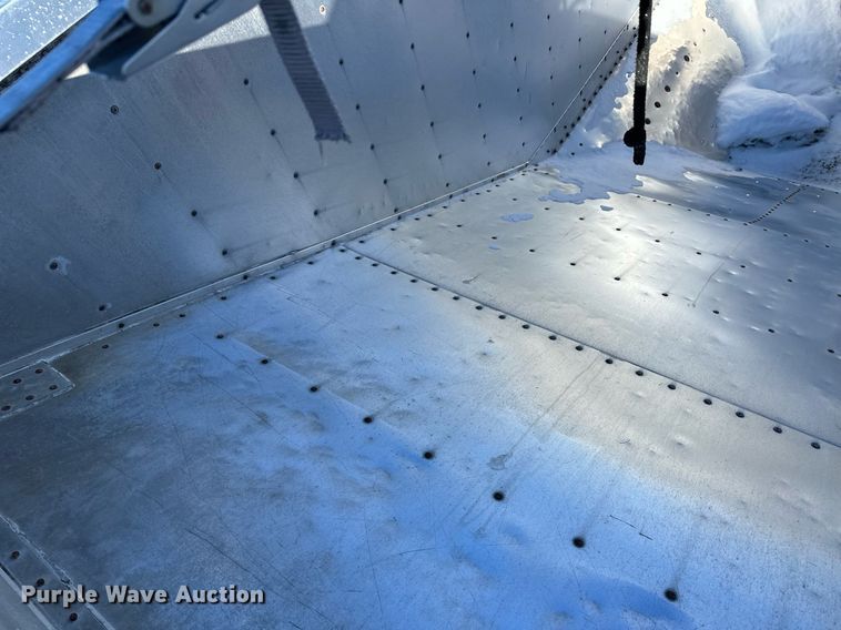 image for item DM2665 2012 Wilson DWH-551 grain trailer