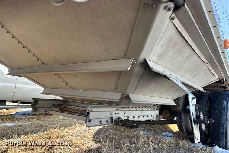 image for item DM2665 2012 Wilson DWH-551 grain trailer