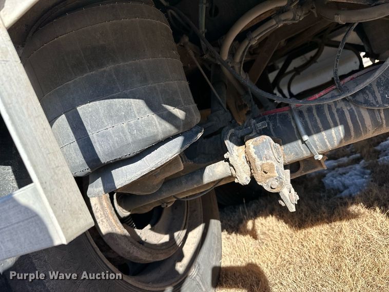 image for item DM2665 2012 Wilson DWH-551 grain trailer