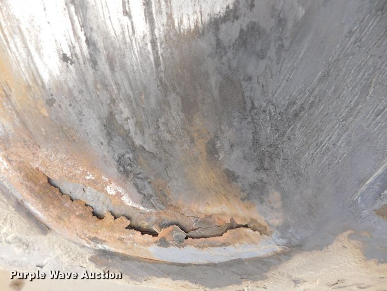 image for item DM2665 2012 Wilson DWH-551 grain trailer