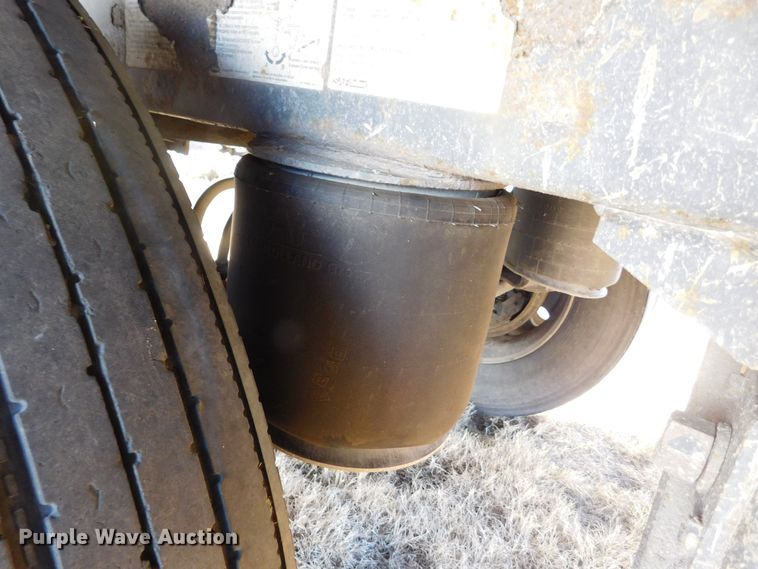 image for item DM2665 2012 Wilson DWH-551 grain trailer