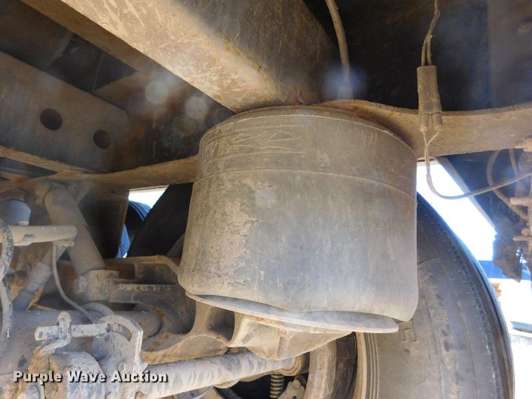 image for item DM2665 2012 Wilson DWH-551 grain trailer