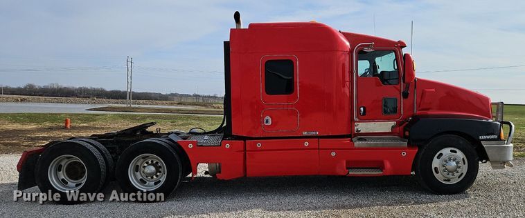 image for item DN7183 2007 Kenworth T600 semi truck