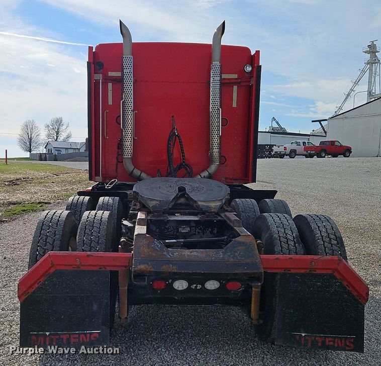 image for item DN7183 2007 Kenworth T600 semi truck