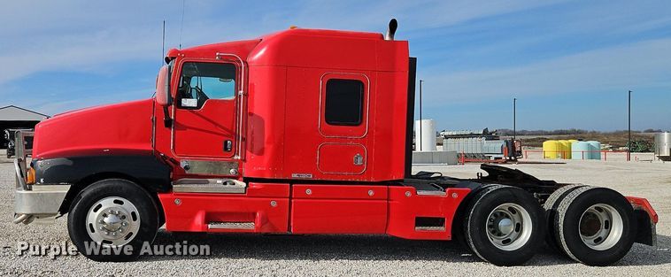 image for item DN7183 2007 Kenworth T600 semi truck