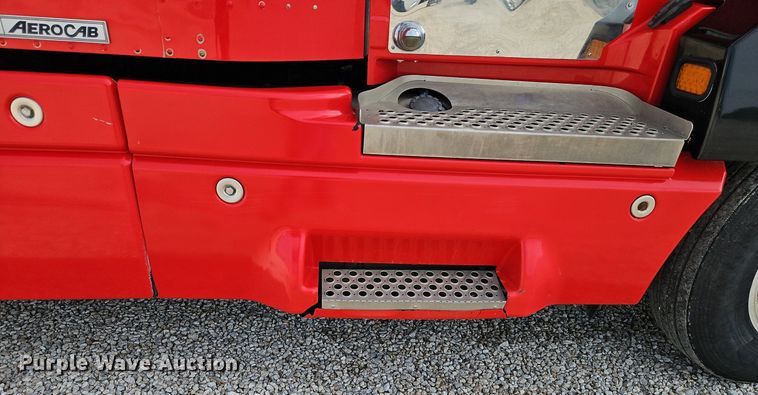 image for item DN7183 2007 Kenworth T600 semi truck