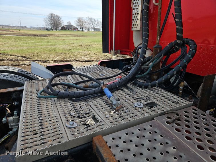 image for item DN7183 2007 Kenworth T600 semi truck