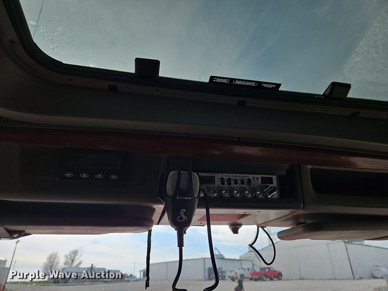 image for item DN7183 2007 Kenworth T600 semi truck