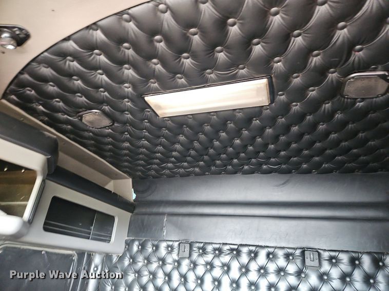 image for item DN7183 2007 Kenworth T600 semi truck