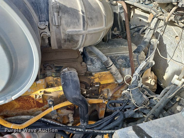 image for item DN7183 2007 Kenworth T600 semi truck