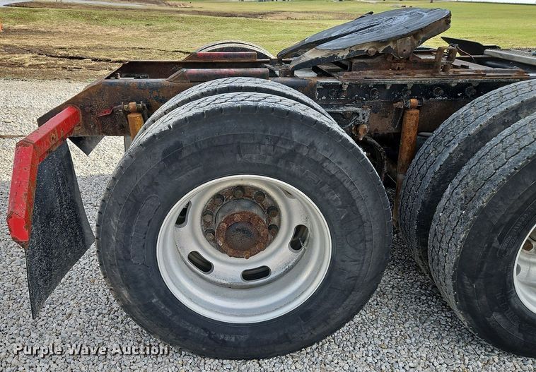 image for item DN7183 2007 Kenworth T600 semi truck