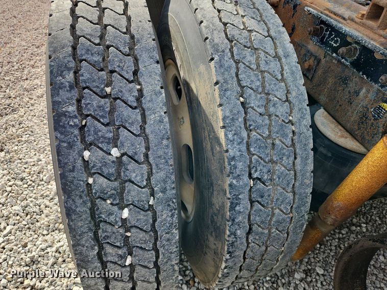 image for item DN7183 2007 Kenworth T600 semi truck