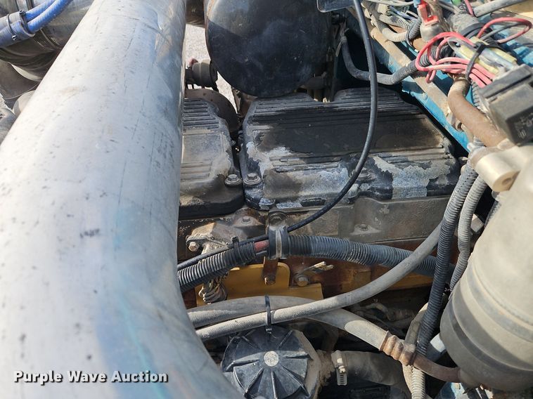 image for item DN7184 2004 Peterbilt  379 semi truck