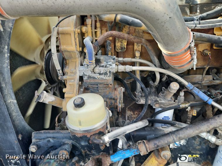 image for item DN7184 2004 Peterbilt  379 semi truck