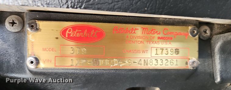 image for item DN7184 2004 Peterbilt  379 semi truck