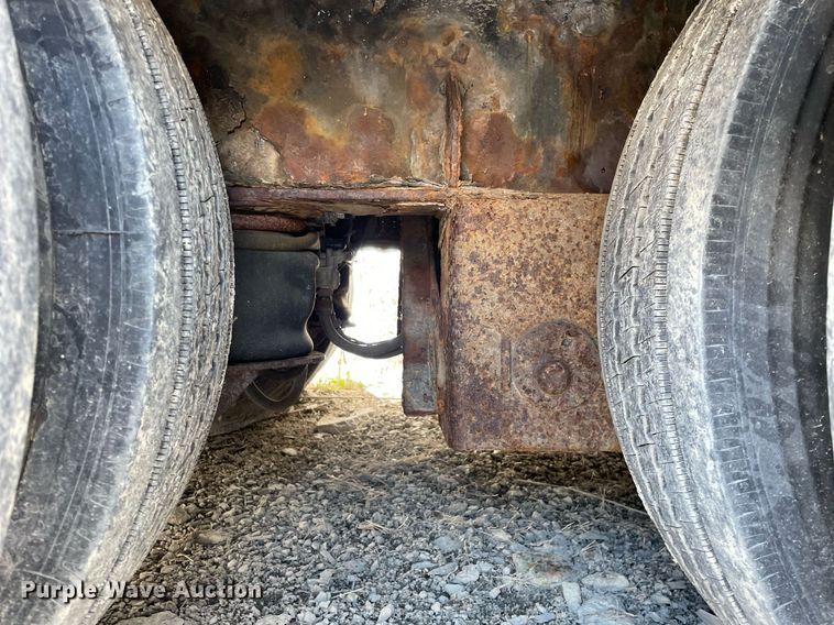 image for item DP0286 2009 Manac  13245C00 drop deck equipment trailer