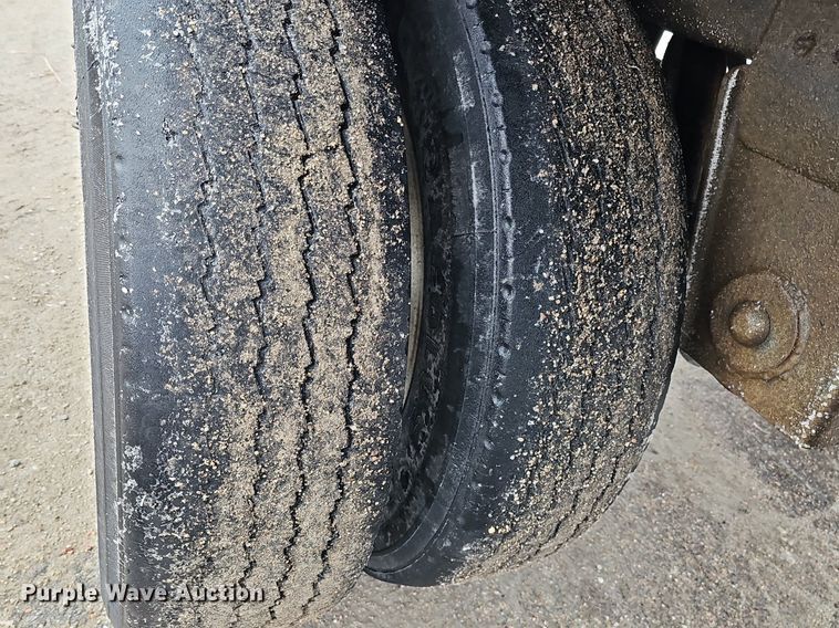 image for item DP0793 1996 Great Dane 7811TZ-1A refrigerated van trailer