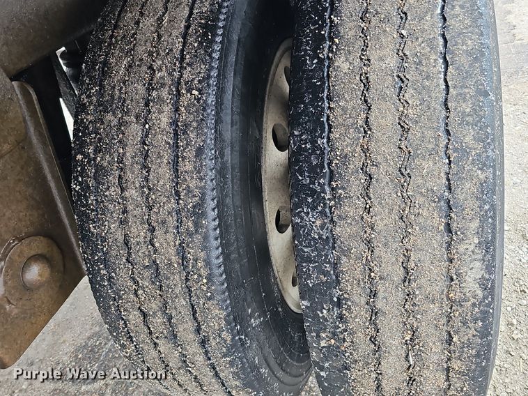 image for item DP0793 1996 Great Dane 7811TZ-1A refrigerated van trailer