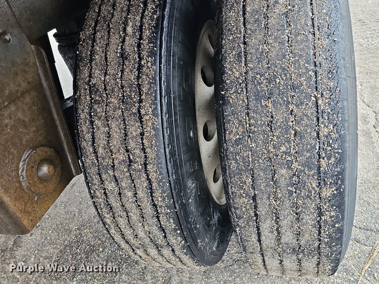 image for item DP0793 1996 Great Dane 7811TZ-1A refrigerated van trailer