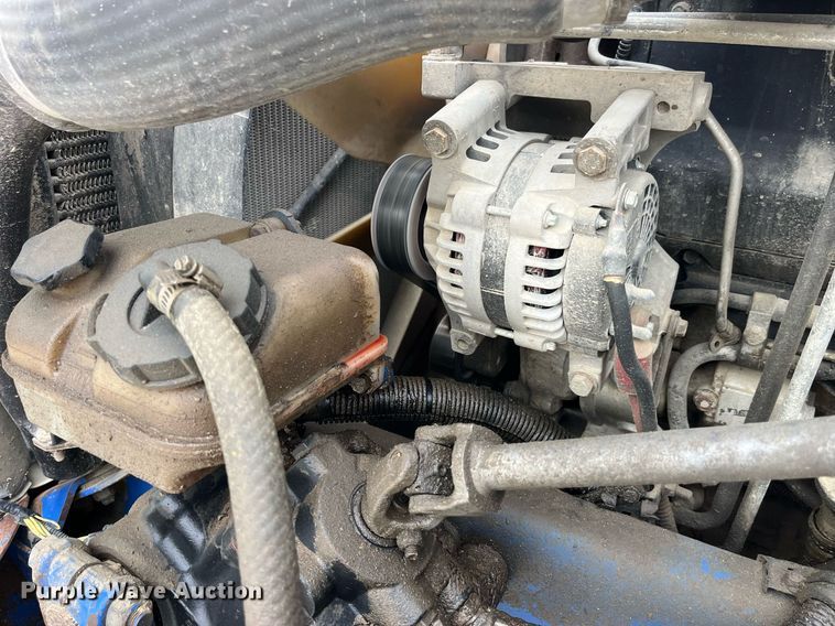 image for item DP2197 2006 Freightliner FLD120 semi truck