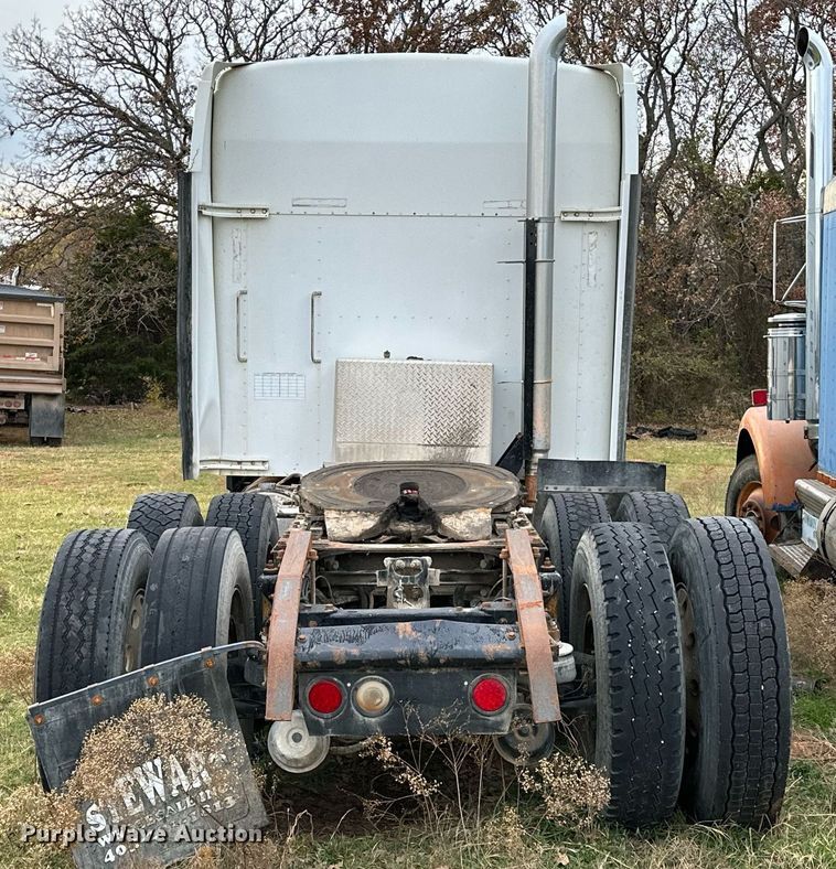 image for item DP3265 2003 Kenworth  T600 semi truck