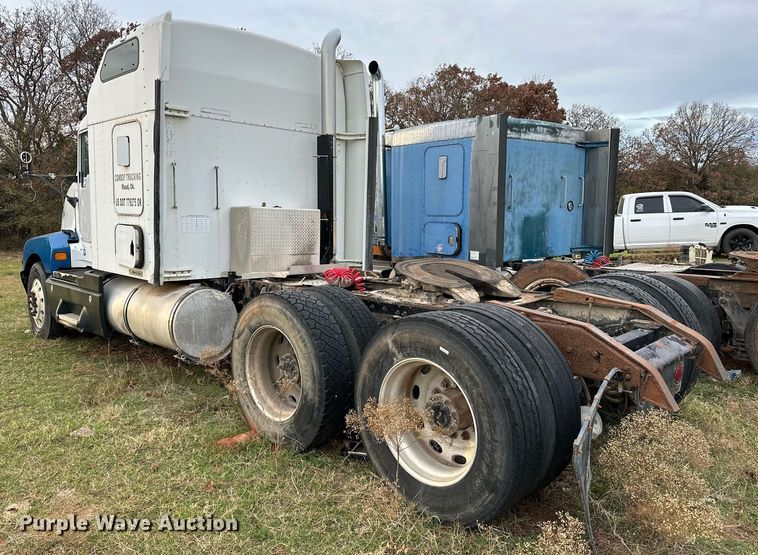 image for item DP3265 2003 Kenworth  T600 semi truck