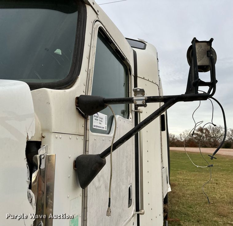 image for item DP3265 2003 Kenworth  T600 semi truck