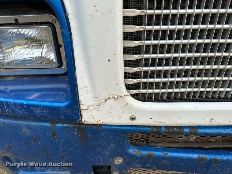 image for item DP3265 2003 Kenworth  T600 semi truck