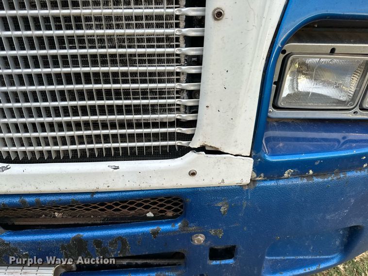 image for item DP3265 2003 Kenworth  T600 semi truck