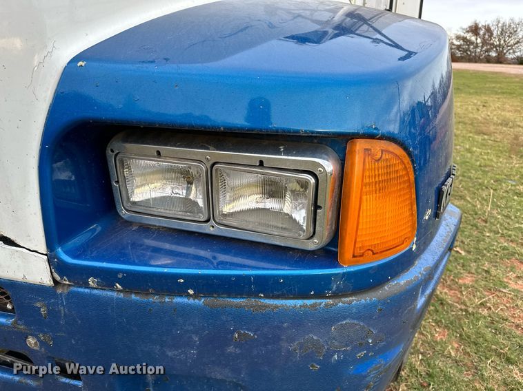 image for item DP3265 2003 Kenworth  T600 semi truck