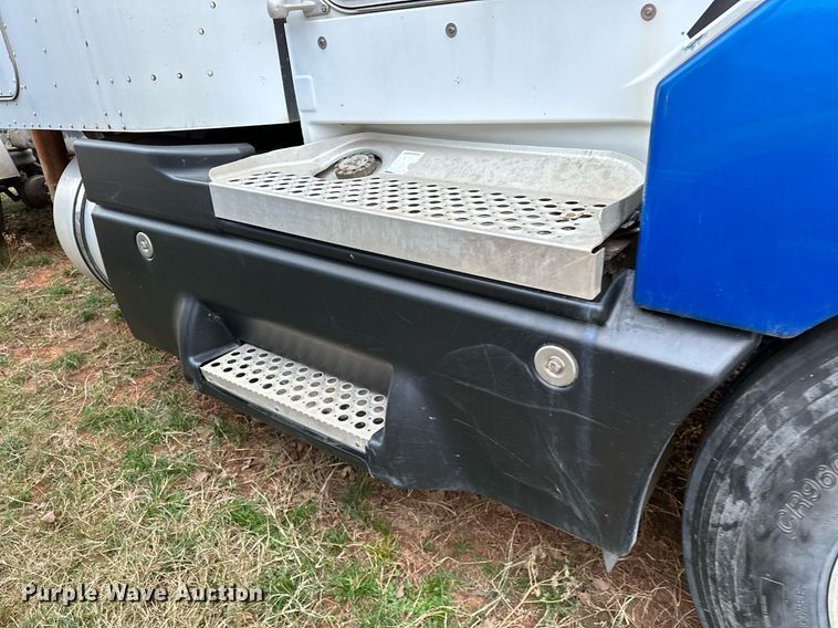 image for item DP3265 2003 Kenworth  T600 semi truck