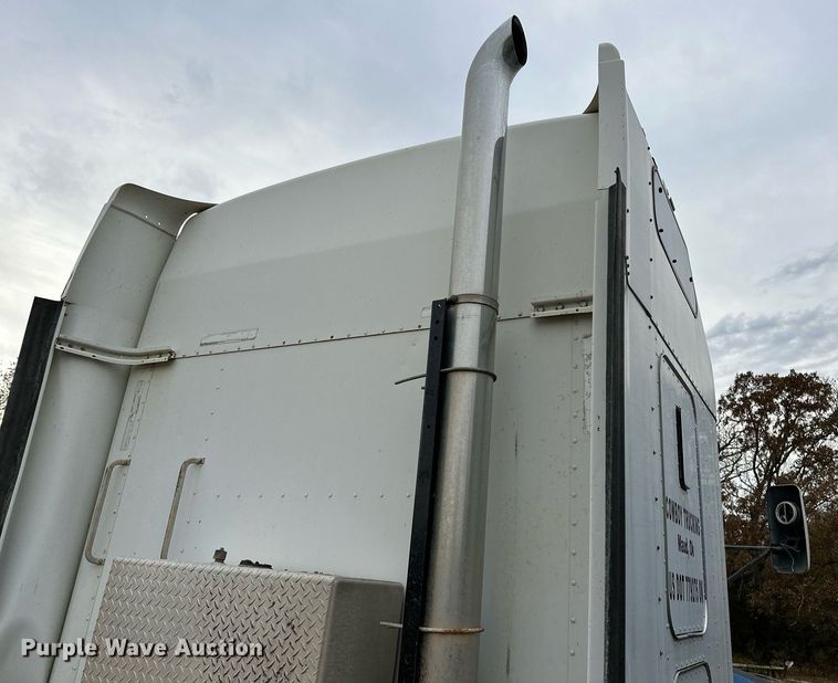 image for item DP3265 2003 Kenworth  T600 semi truck