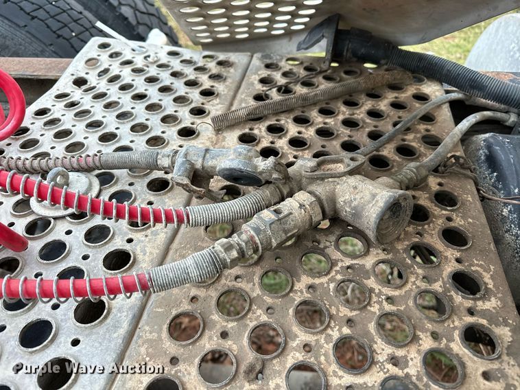 image for item DP3265 2003 Kenworth  T600 semi truck