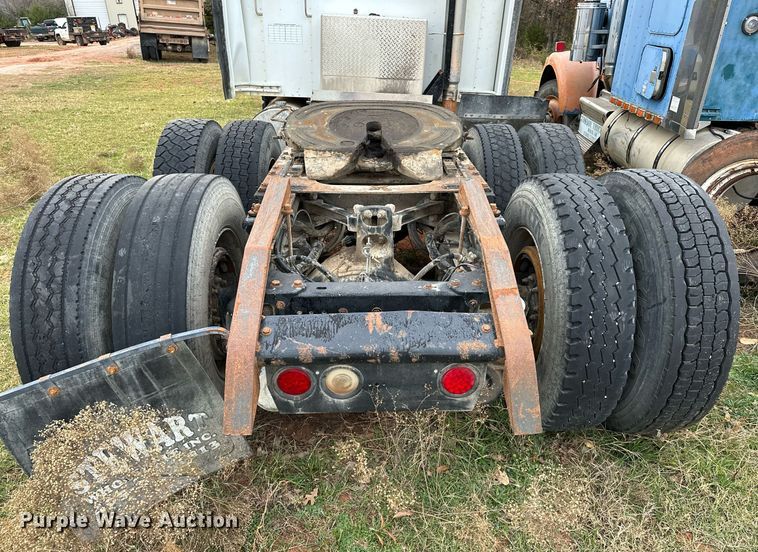 image for item DP3265 2003 Kenworth  T600 semi truck