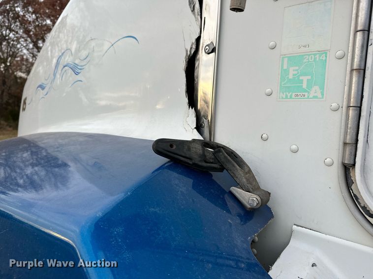 image for item DP3265 2003 Kenworth  T600 semi truck