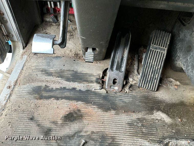 image for item DP3265 2003 Kenworth  T600 semi truck