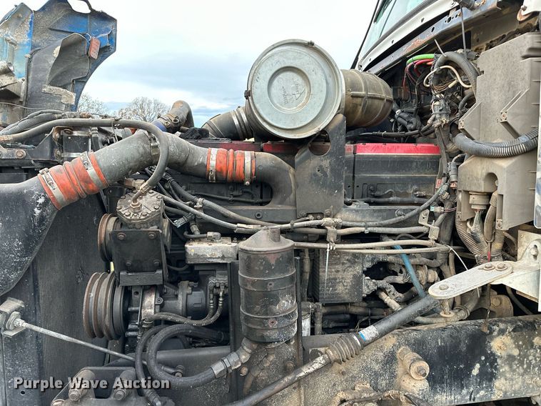 image for item DP3265 2003 Kenworth  T600 semi truck